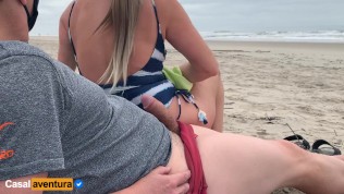 Quickie on public beach, people walking near – Real Amateur