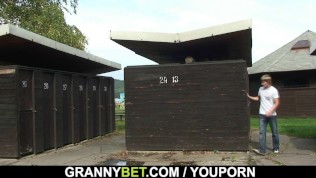 Old grandma gets nailed in the changing room